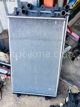 Volkswagen Polo Motor Su Radyatörü çıkma parça - Bulut Otomotiv Orjinal Çıkma ve Yedek Parça İzmir
