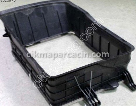 Renault Megane Radyatör Traversi çıkma parça