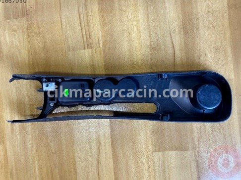 Renault Clio Orta Konsol çıkma parça