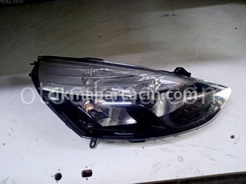 Renault Clio Sağ Ön Far çıkma parça