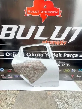 Renault Captur Sağ Arka Kapı çıkma parça - Bulut Otomotiv Orjinal Çıkma ve Yedek Parça İzmir