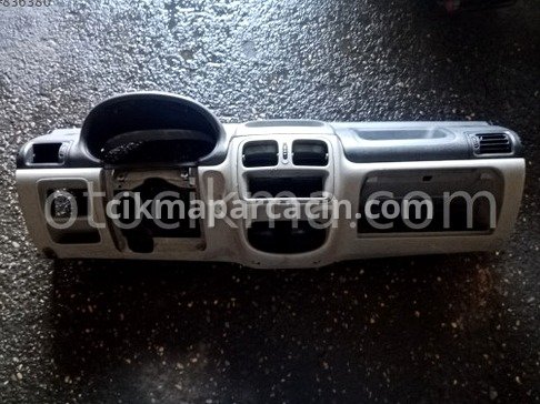 Renault Clio Göğüs çıkma parça