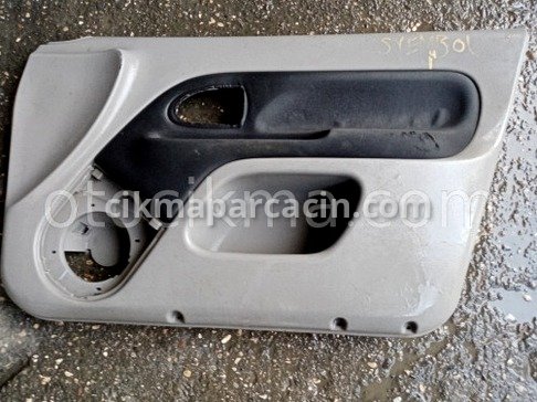 Renault Clio Sağ Ön Kapı çıkma parça