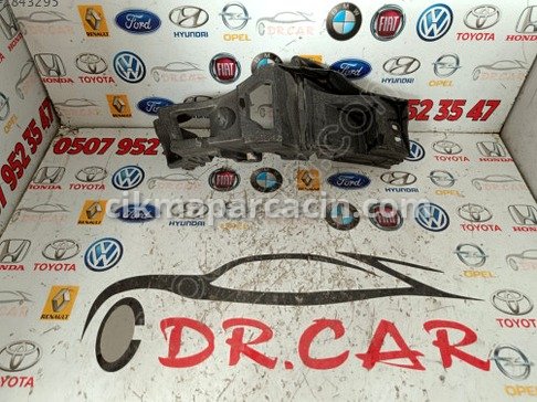 Renault Fluence Tampon Braketi çıkma parça