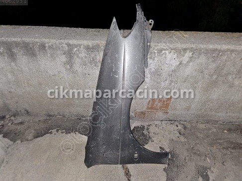Renault Megane Sağ Ön Çamurluk çıkma parça
