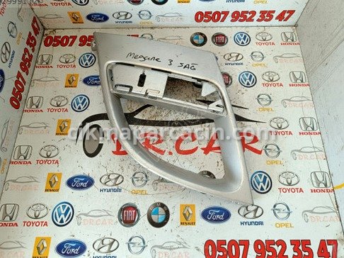 Renault Megane Sis Çerçevesi çıkma parça