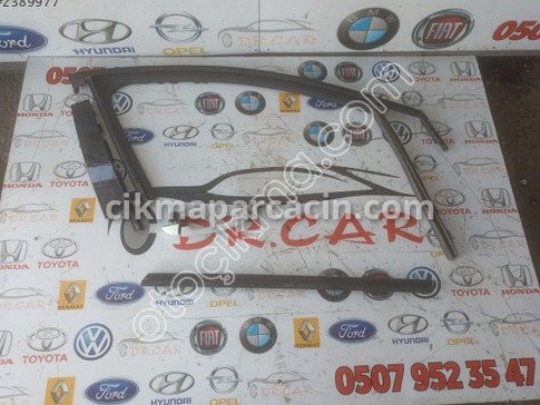 Renault Megane Sağ Ön Kapı çıkma parça