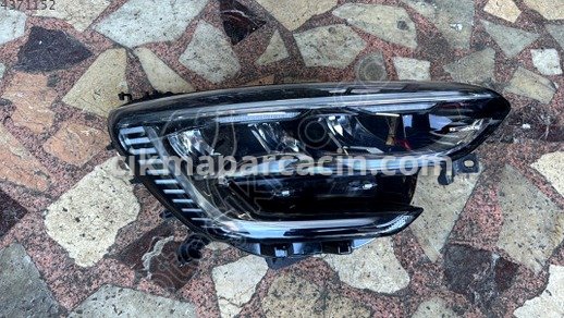 Renault Megane Sağ Ön Far çıkma parça