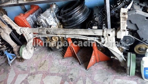 Renault Captur Arka Dingil çıkma parça