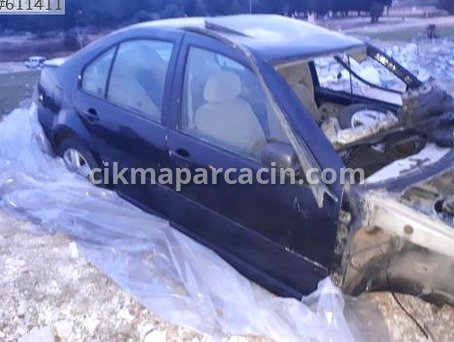 Mazda 2 Arka Çamurluk çıkma parça