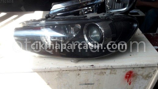 Volkswagen Scirocco Sol Ön Far çıkma parça