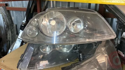 Seat Toledo Sağ Ön Far çıkma parça - Bulut Otomotiv Orjinal Çıkma ve Yedek Parça İzmir