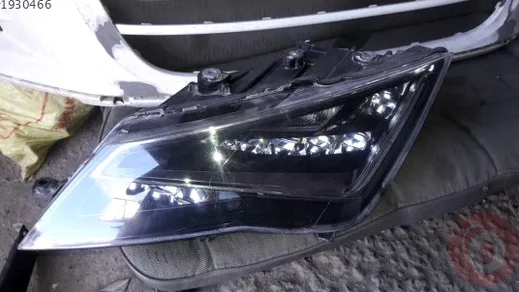 Seat Leon Sağ Ön Far çıkma parça - Bulut Otomotiv Orjinal Çıkma ve Yedek Parça İzmir