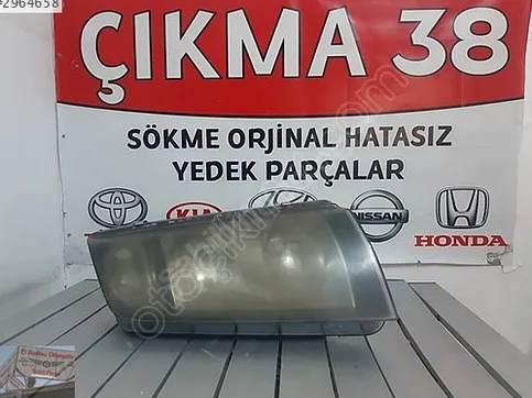 Skoda Fabia Sağ Ön Far çıkma parça - Baltacı Otomotiv Çıkma38 Kayseri