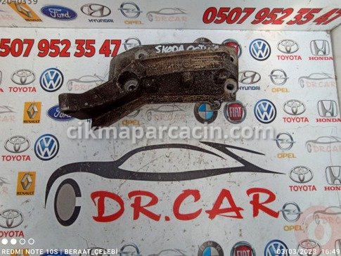 Skoda Octavia Motor Braketi çıkma parça