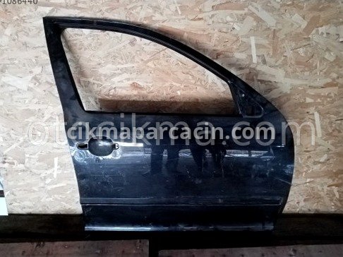 Skoda Octavia Sağ Ön Kapı çıkma parça