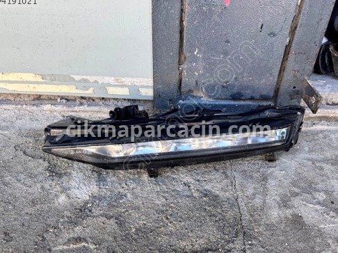 Skoda Superb Sis Farı çıkma parça