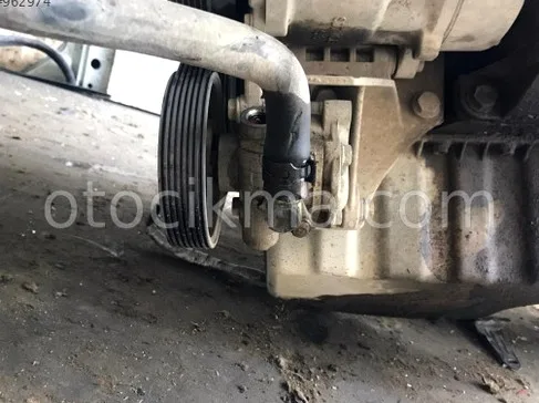 Volkswagen Transporter Direksiyon Pompası çıkma parça - Bulut Otomotiv Orjinal Çıkma ve Yedek Parça İzmir