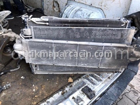 Volkswagen Transporter Klima Radyatörü çıkma parça