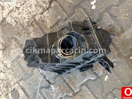 Volkswagen Transporter Hava Filtresi Kutusu çıkma parça
