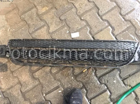 Volkswagen Tiguan Tampon Izgarası çıkma parça - Bulut Otomotiv Orjinal Çıkma ve Yedek Parça İzmir