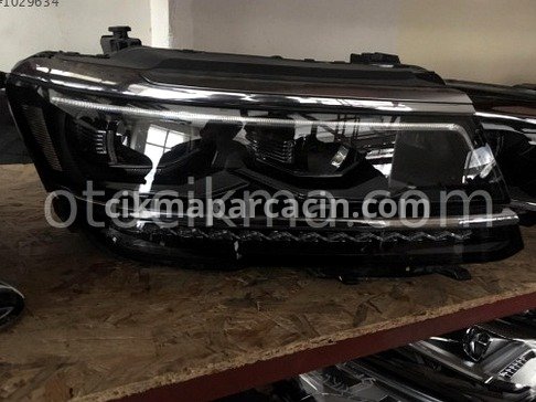 Volkswagen Tiguan Sağ Ön Far çıkma parça