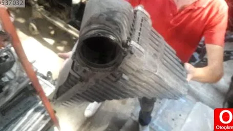 Volkswagen Touareg Hava Filtresi Kazanı çıkma parça - Bulut Otomotiv Orjinal Çıkma ve Yedek Parça İzmir