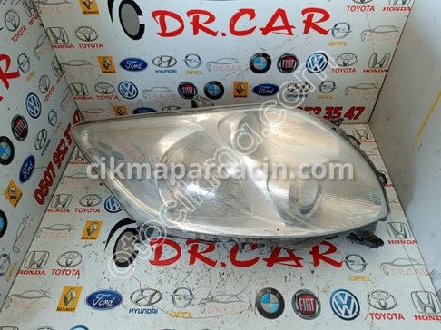 Toyota Auris Sağ Ön Far çıkma parça