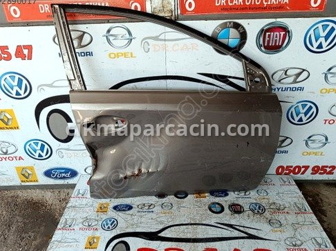 Toyota Auris Sağ Ön Kapı çıkma parça