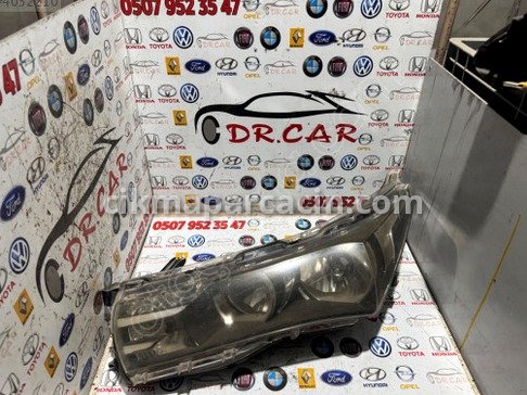 Toyota Corolla Sol Ön Far çıkma parça