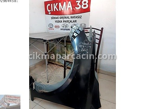 Toyota Corolla Sol Ön Çamurluk çıkma parça