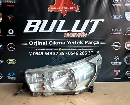 Toyota Hilux Sol Ön Far çıkma parça