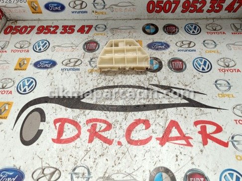 Toyota Corolla Tampon Braketi çıkma parça