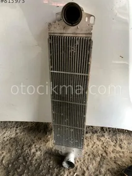 Volkswagen Transporter Turbo Radyatörü çıkma parça - Bulut Otomotiv Orjinal Çıkma ve Yedek Parça İzmir