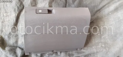 Volkswagen Caddy Torpido Kapağı çıkma parça - Bulut Otomotiv Orjinal Çıkma ve Yedek Parça İzmir