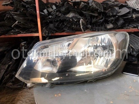 Volkswagen Caddy Sol Ön Far çıkma parça