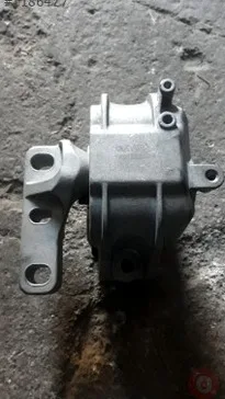 Volkswagen Caddy Motor Takozu & Kulağı çıkma parça - Bulut Otomotiv Orjinal Çıkma ve Yedek Parça İzmir