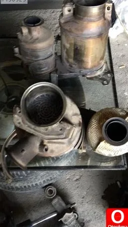 Volkswagen Golf Katalitik Konvertör çıkma parça - Bulut Otomotiv Orjinal Çıkma ve Yedek Parça İzmir