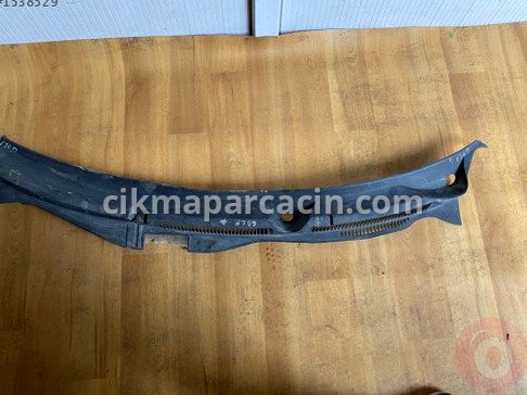 Volkswagen Golf Ön Cam çıkma parça