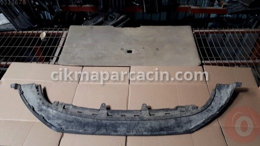 Volkswagen Golf Spoiler çıkma parça
