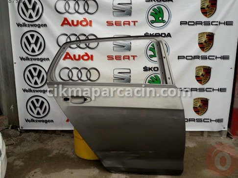 Volkswagen Golf Sağ Arka Kapı çıkma parça