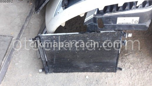 Volkswagen Golf Klima Radyatörü çıkma parça