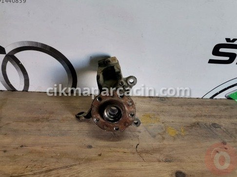 Volkswagen Golf Taşıyıcı çıkma parça