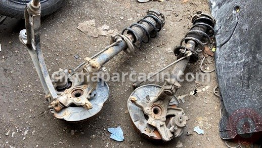 Volkswagen Golf Radyatör Ayağı çıkma parça