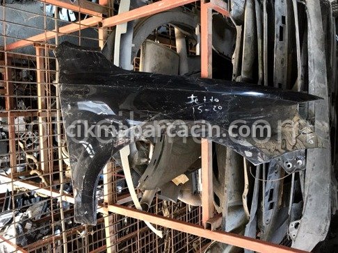 Volkswagen Jetta Sağ Ön Çamurluk çıkma parça