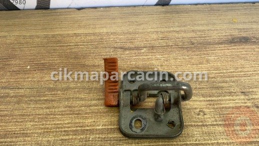 Volkswagen Jetta Kaput Arması çıkma parça