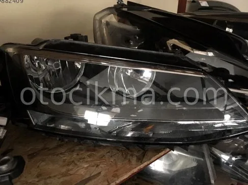 Volkswagen Jetta Sağ Ön Far çıkma parça - Bulut Otomotiv Orjinal Çıkma ve Yedek Parça İzmir