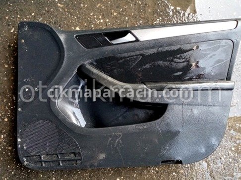 Volkswagen Jetta Sağ Ön Kapı çıkma parça