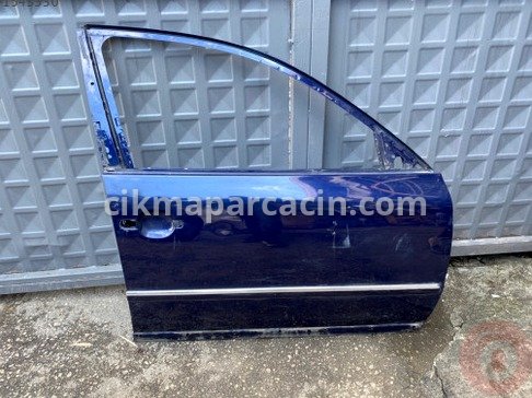 Volkswagen Passat Sağ Ön Kapı çıkma parça