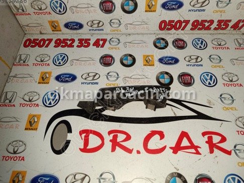 Volkswagen Passat Tampon Braketi çıkma parça